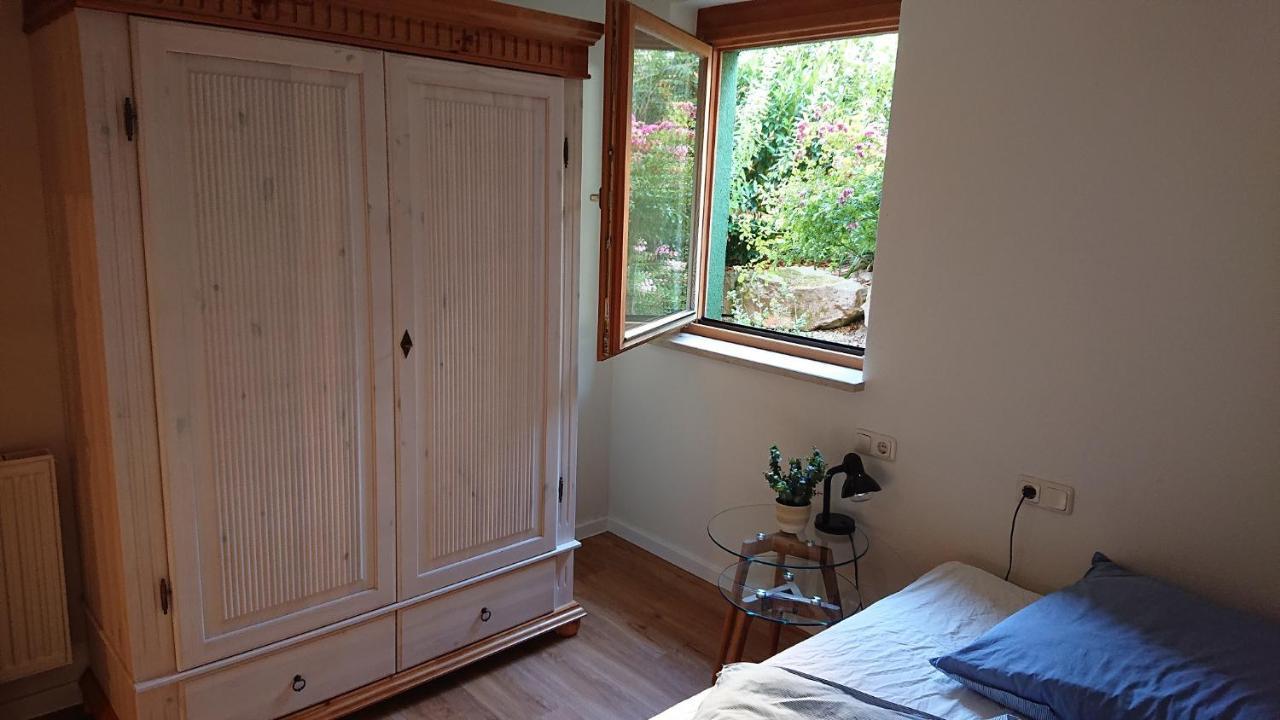 Gemuetliche Ferienwohnung Am Ortsrand Kreuzwertheim Buitenkant foto